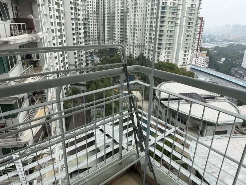 Kediaman Servis untuk Disewa di Metropolitan Square - Soo See Beng - Balcony - PropertyGuru.com.my