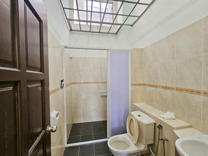 Rumah Teres 2-Tingkat untuk Dijual di Putra Heights (Subang Jaya) - Nobeille Chung - Bathroom - PropertyGuru.com.my