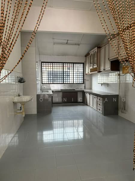 1.5-storey Terraced House for Sale in Taman Suria (Johor Bahru) - Santorinic Wang - Kitchen - PropertyGuru.com.my