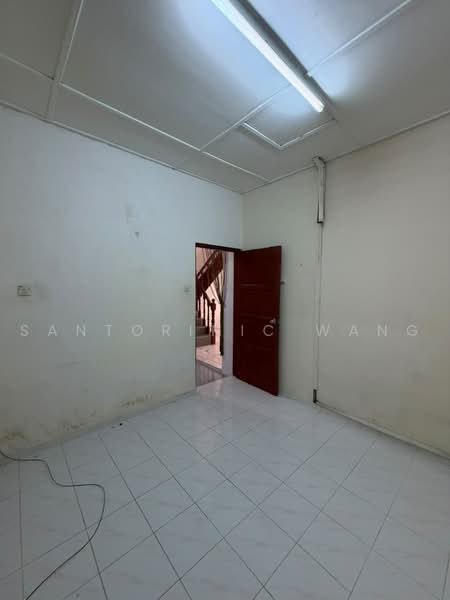 1.5-storey Terraced House for Sale in Taman Suria (Johor Bahru) - Santorinic Wang - Interior - PropertyGuru.com.my