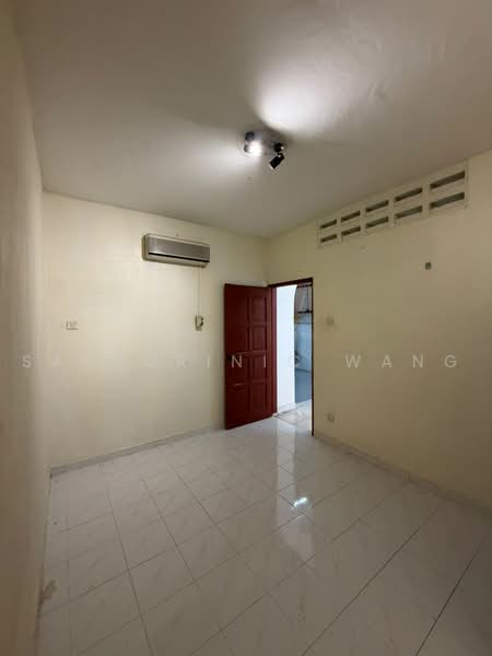 1.5-storey Terraced House for Sale in Taman Suria (Johor Bahru) - Santorinic Wang - Interior - PropertyGuru.com.my