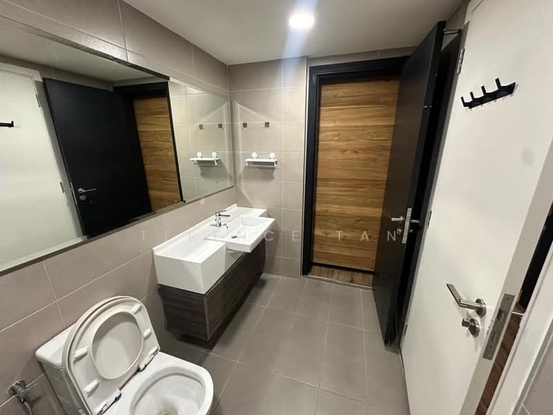 Kediaman Servis untuk Dijual di Teega Suites - Terence Tan - Bathroom - PropertyGuru.com.my
