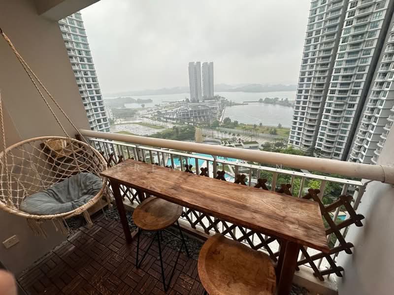 Kediaman Servis untuk Dijual di Teega Suites - Terence Tan - Balcony - PropertyGuru.com.my