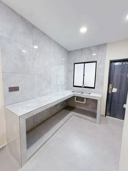 2-storey Terraced House for Sale in Johor Bahru (Johor) - Joanne Yong - Kitchen - PropertyGuru.com.my