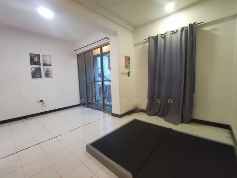 Kediaman Servis untuk Disewa di Ritze Perdana 1 - Oscar Phang - Living Room - PropertyGuru.com.my