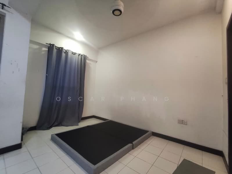 Kediaman Servis untuk Disewa di Ritze Perdana 1 - Oscar Phang - Bedroom - PropertyGuru.com.my