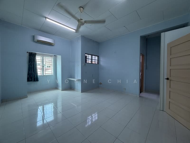 2-storey Terraced House for Sale in Taman Bukit Cheng (Cheng) - Yvonne Chia - PropertyGuru.com.my