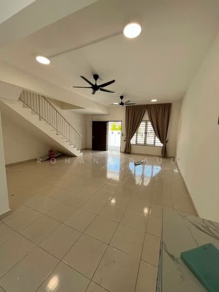 2-storey Terraced House for Rent in Bandar Baru Salak Tinggi (Sepang) - Rohani Daud - Living Room - PropertyGuru.com.my