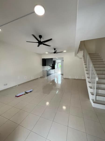 2-storey Terraced House for Rent in Bandar Baru Salak Tinggi (Sepang) - Rohani Daud - Living Room - PropertyGuru.com.my