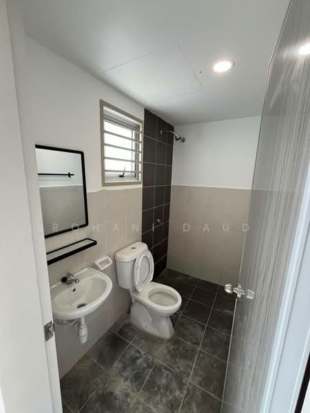 2-storey Terraced House for Rent in Bandar Baru Salak Tinggi (Sepang) - Rohani Daud - Bathroom - PropertyGuru.com.my