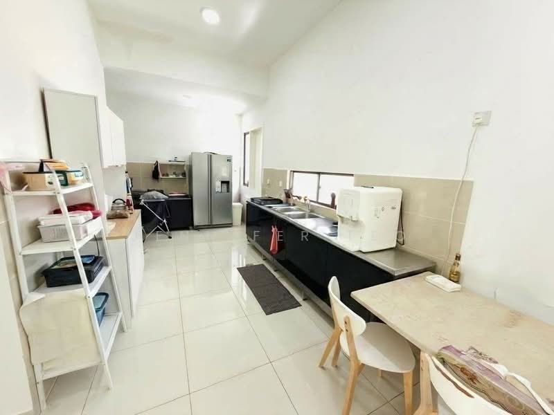Semi-Detached House for Sale in Bandar Gamuda Gardens (Rawang) - Jennifer Teo - Kitchen - PropertyGuru.com.my