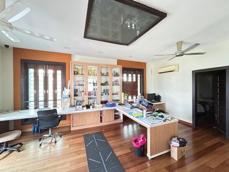 Bungalow House untuk Dijual di Subang Heights (Subang Jaya) - Lai YK - Study - PropertyGuru.com.my