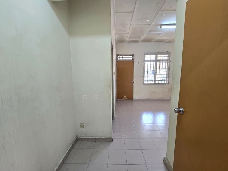 2-storey Terraced House for Sale in Bandar Baru Permas Jaya (Permas Jaya) - CS Tan - Interior - PropertyGuru.com.my