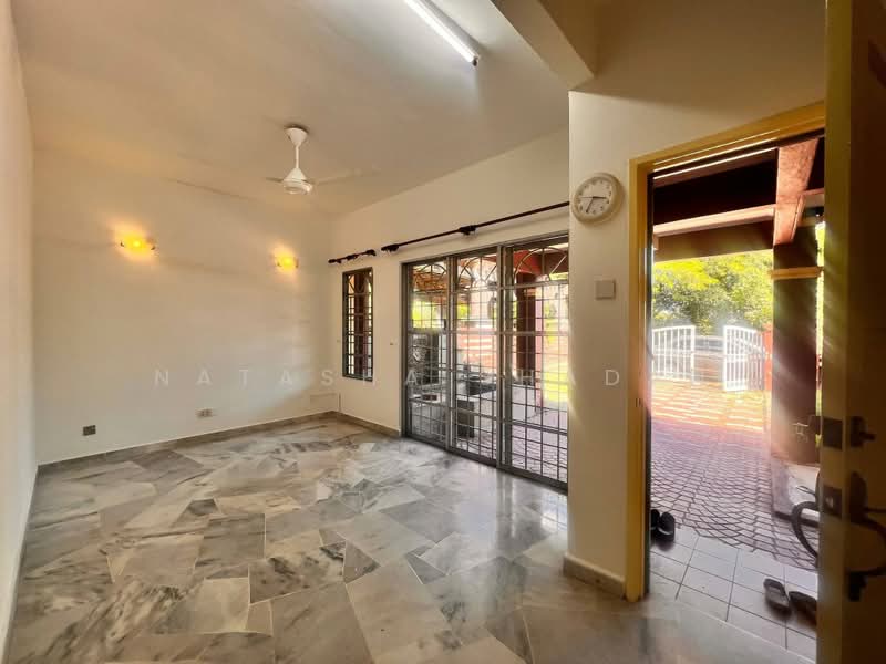 Rumah Teres 2-Tingkat untuk Dijual di Usj 22 (Subang Jaya) - Natasha Shadan - Living Room - PropertyGuru.com.my