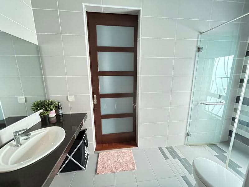 Bungalow House for Sale in Subang Heights (Subang Jaya) - Lai YK - Bathroom - PropertyGuru.com.my