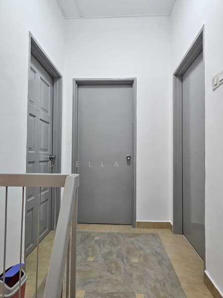 Rumah Teres untuk Dijual di Bandar Mahkota Cheras (Cheras) - Stella Lee - Corridor - PropertyGuru.com.my