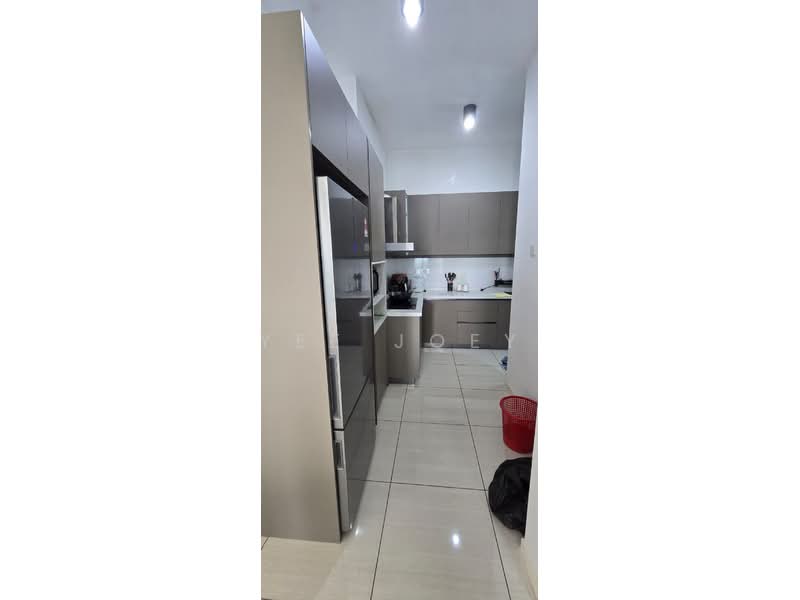 Condominium for Rent at Queens Residences Q2 @ Queens Waterfront - Yee Joey - Kitchen - PropertyGuru.com.my