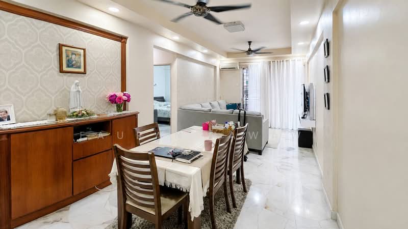 Pangsapuri untuk Dijual di Pangsapuri Seri Pinang - Fauran Nawawi - Living Room - PropertyGuru.com.my