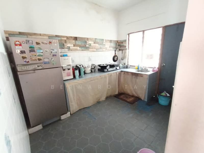 2-storey Terraced House for Sale in Usj 1 (Subang Jaya) - Bernard Tay - Kitchen - PropertyGuru.com.my