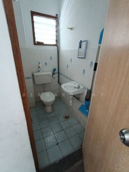 2-storey Terraced House for Sale in Usj 1 (Subang Jaya) - Bernard Tay - Bathroom - PropertyGuru.com.my