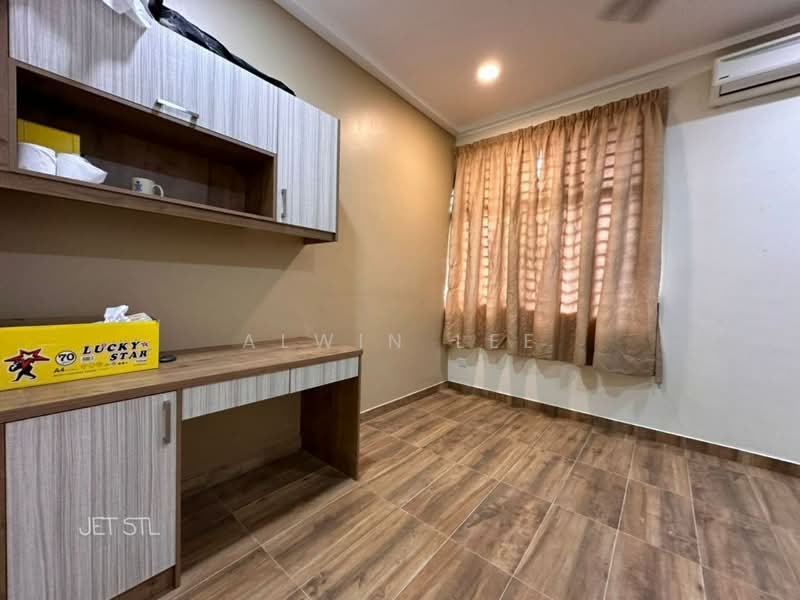 Rumah Teres 2-Tingkat untuk Dijual di Bandar Bukit Raja (Klang) - Alwin Lee - Study - PropertyGuru.com.my