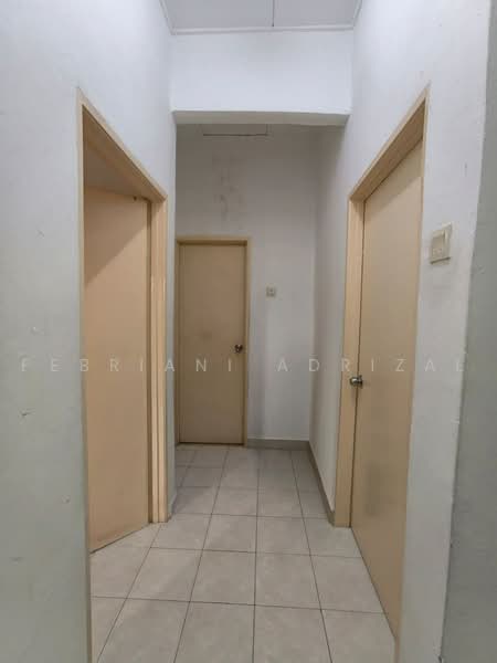 Rumah Kluster untuk Dijual di Bandar Bukit Mahkota (Bangi) - Febriani Adrizal - Corridor - PropertyGuru.com.my