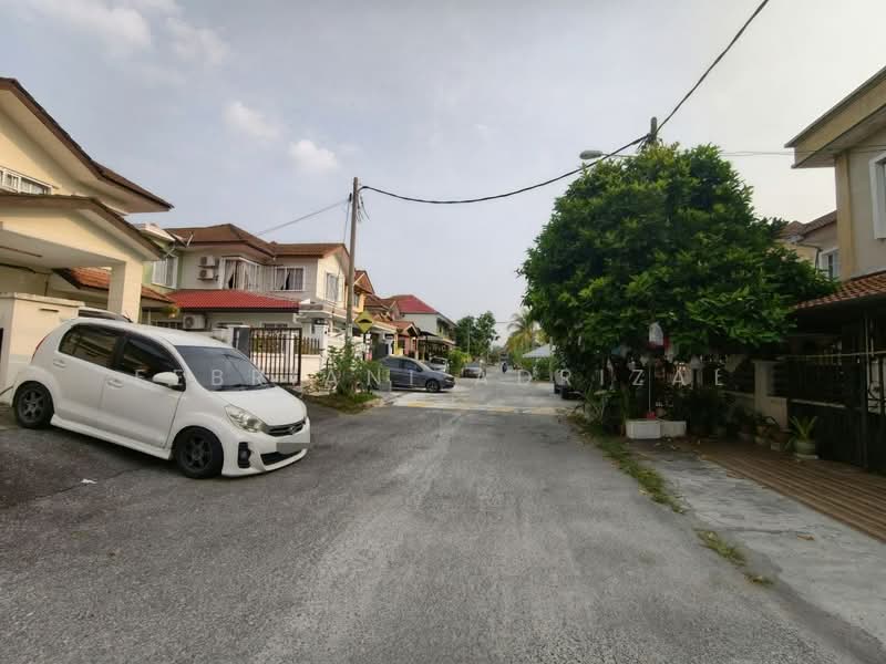 Rumah Kluster untuk Dijual di Bandar Bukit Mahkota (Bangi) - Febriani Adrizal - Exterior - PropertyGuru.com.my