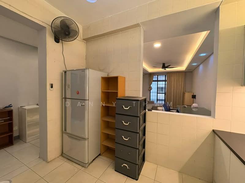 Service Residence for Rent at Diamond Residences - DANNY THAM - Kitchen - PropertyGuru.com.my