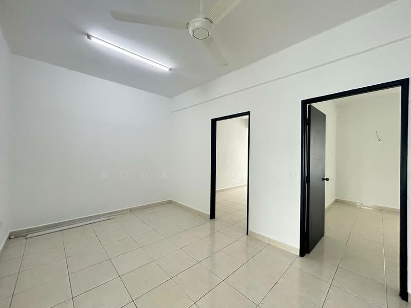 3-storey Terraced House for Sale in Taman Bangi Avenue (Bangi) - Rohani Daud - Interior - PropertyGuru.com.my