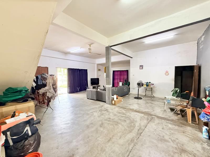 Rumah Teres 2-Tingkat untuk Dijual di Taman Sri Damar (Mantin) - Tasya Ruslan - PropertyGuru.com.my
