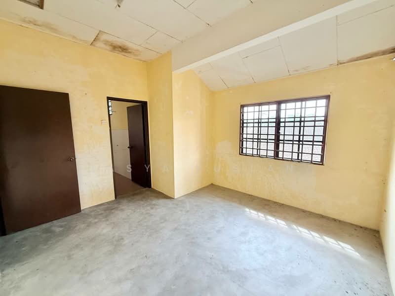 Rumah Teres 2-Tingkat untuk Dijual di Taman Sri Damar (Mantin) - Tasya Ruslan - PropertyGuru.com.my