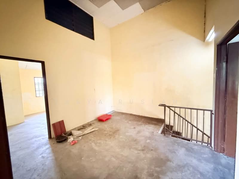 Rumah Teres 2-Tingkat untuk Dijual di Taman Sri Damar (Mantin) - Tasya Ruslan - PropertyGuru.com.my