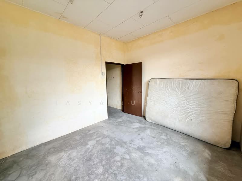 Rumah Teres 2-Tingkat untuk Dijual di Taman Sri Damar (Mantin) - Tasya Ruslan - PropertyGuru.com.my