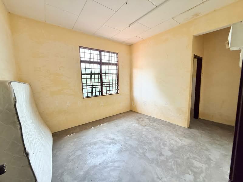 Rumah Teres 2-Tingkat untuk Dijual di Taman Sri Damar (Mantin) - Tasya Ruslan - PropertyGuru.com.my