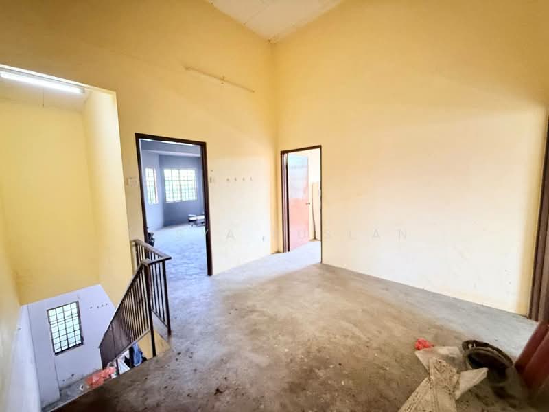 Rumah Teres 2-Tingkat untuk Dijual di Taman Sri Damar (Mantin) - Tasya Ruslan - PropertyGuru.com.my