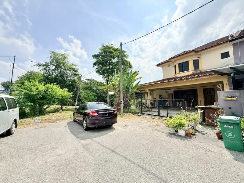 Rumah Teres 2-Tingkat untuk Dijual di Taman Sri Damar (Mantin) - Tasya Ruslan - PropertyGuru.com.my