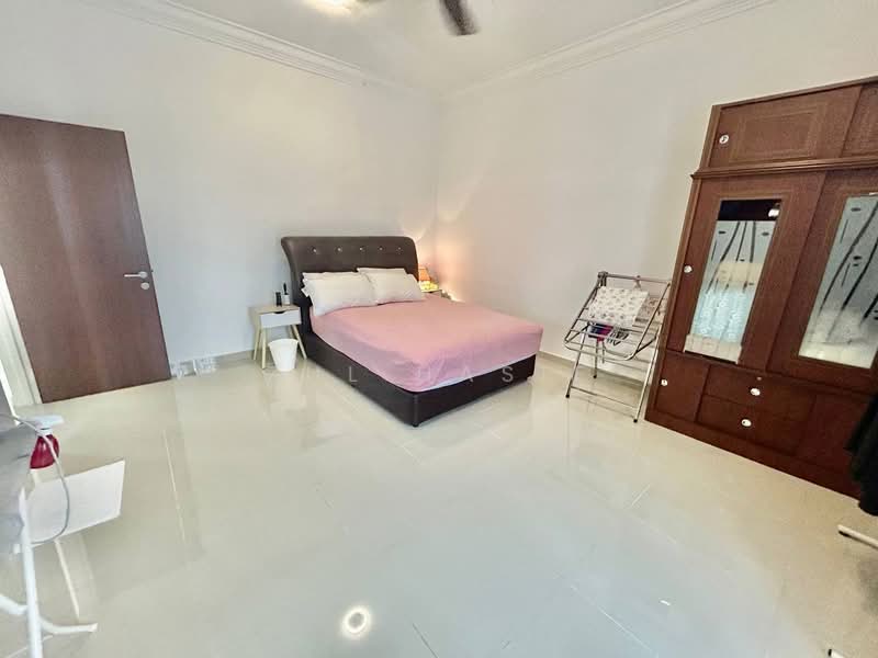 Bungalow House for Sale in Seksyen 1 Bandar Baru Bangi (Bandar Baru Bangi) - Zul Hasif - PropertyGuru.com.my