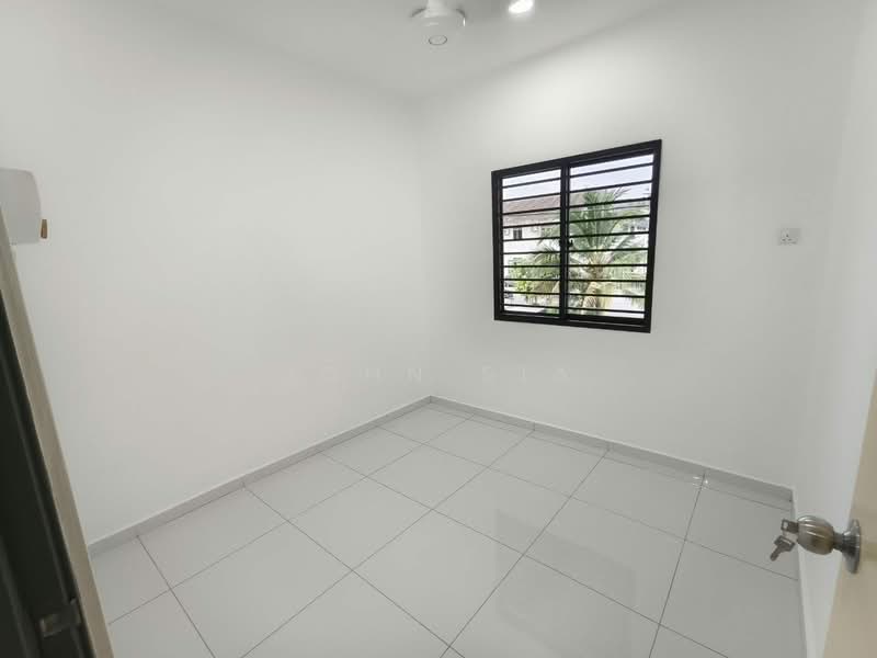 2-storey Terraced House for Sale in Taman Bukit Kempas (Tampoi) - John Sia - Interior - PropertyGuru.com.my