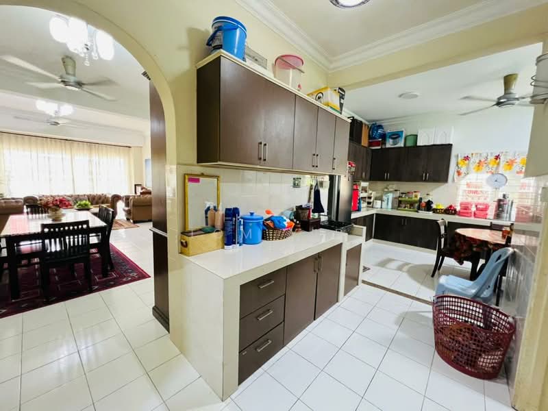 Rumah Teres untuk Dijual di Kota Emerald (Rawang) - Tom Yip - Kitchen - PropertyGuru.com.my