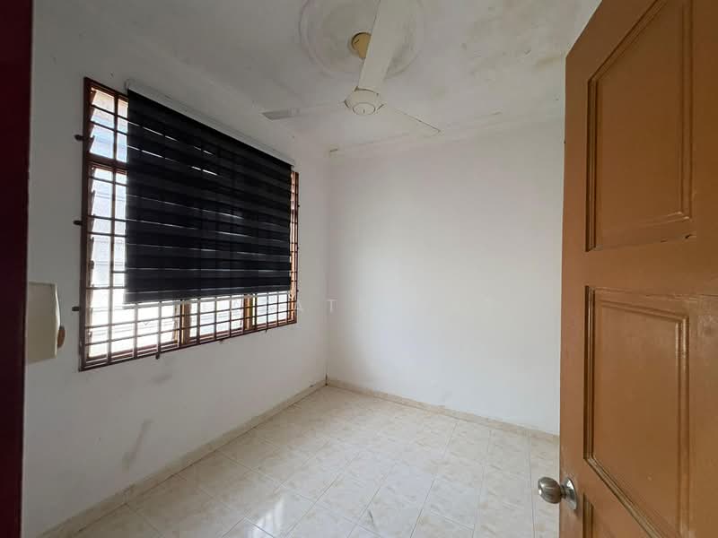 1-storey Terraced House for Sale in Tanah Merah (Kelantan) - Izzati Mat - Interior - PropertyGuru.com.my
