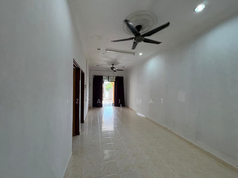 1-storey Terraced House for Sale in Tanah Merah (Kelantan) - Izzati Mat - Interior - PropertyGuru.com.my