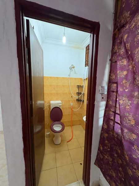 1-storey Terraced House for Sale in Tanah Merah (Kelantan) - Izzati Mat - Bathroom - PropertyGuru.com.my