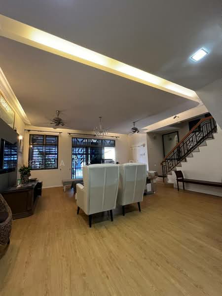 Rumah Teres 2-Tingkat untuk Dijual di Taman Puteri Wangsa (Ulu Tiram) - Arshad . - Living Room - PropertyGuru.com.my