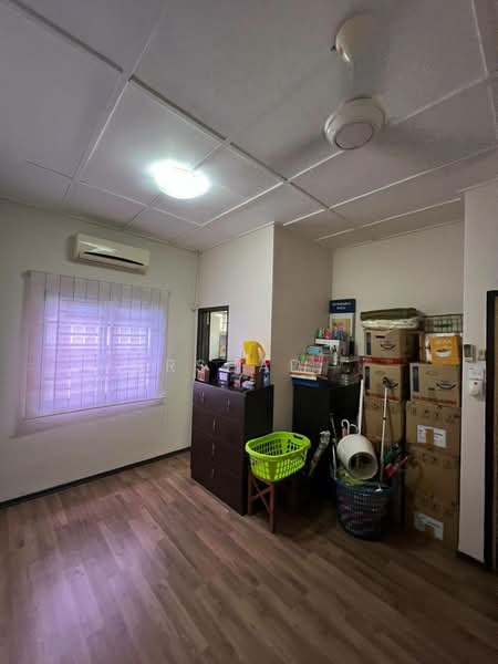 Rumah Teres 2-Tingkat untuk Dijual di Taman Puteri Wangsa (Ulu Tiram) - Arshad . - Bedroom - PropertyGuru.com.my