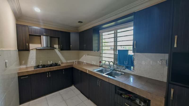 Terraced House for Sale in Bandar Saujana Putra (Tanjong Duabelas) - Fatma Hani Hussin - Kitchen - PropertyGuru.com.my