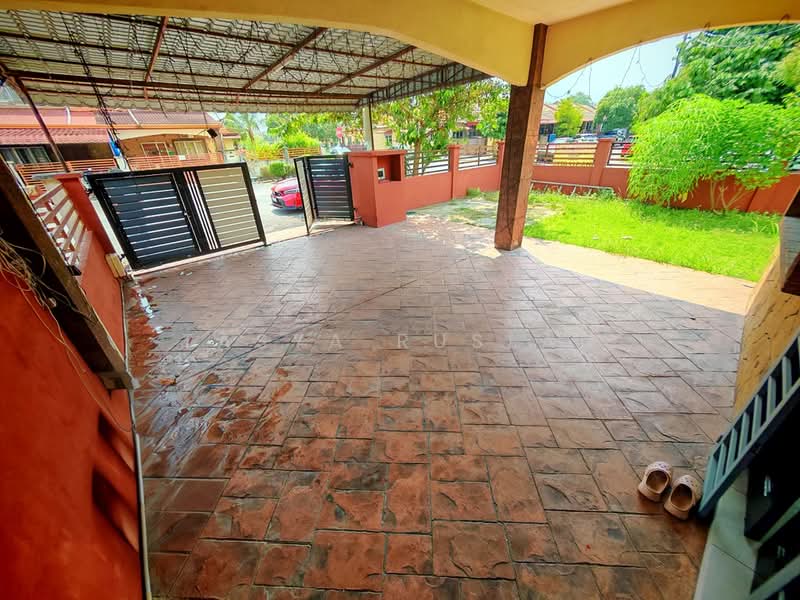 Semi-Detached House for Sale in Taman Sri Tanjung (Semenyih) - Tasya Ruslan - PropertyGuru.com.my
