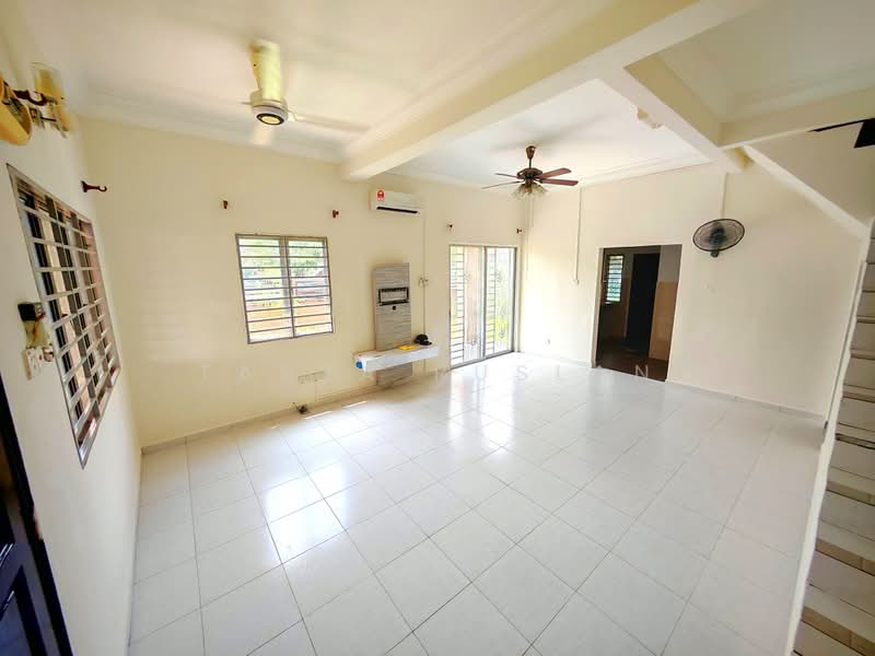 Semi-Detached House for Sale in Taman Sri Tanjung (Semenyih) - Tasya Ruslan - PropertyGuru.com.my