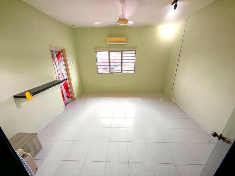 Semi-Detached House for Sale in Taman Sri Tanjung (Semenyih) - Tasya Ruslan - PropertyGuru.com.my