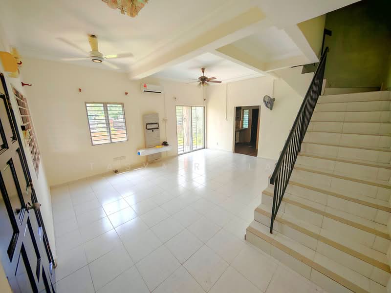 Semi-Detached House for Sale in Taman Sri Tanjung (Semenyih) - Tasya Ruslan - PropertyGuru.com.my