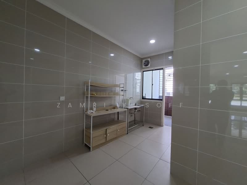 2-storey Terraced House for Rent in Alam Nusantara (Setia Alam) - Zamri Yusoff - Kitchen - PropertyGuru.com.my